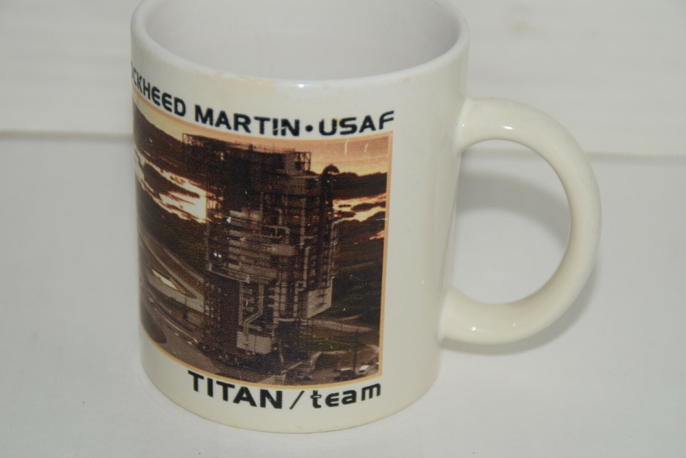 Titan IV A 1998 Rocket Last Flight Team Commerative Mug Lockheed Martin Boeing