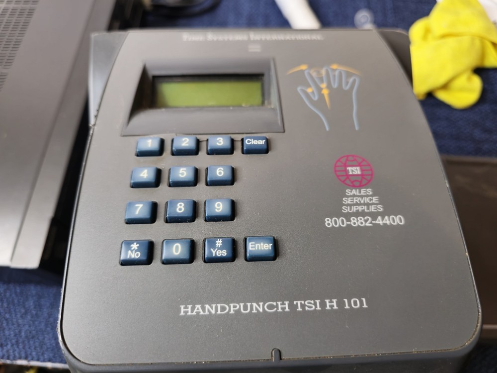 Recognition Systems HandPunch Biometric Time Clock Hand Scanner TSI H 101 | Read
