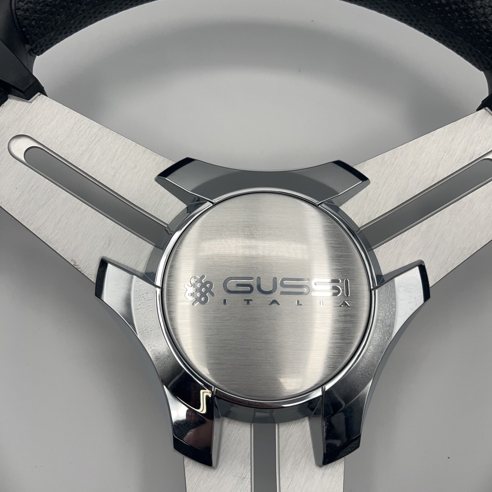 Model 15 Marine Steering Wheel Brushed Aluminum Spokes | Gussi Logo | KEY HUB