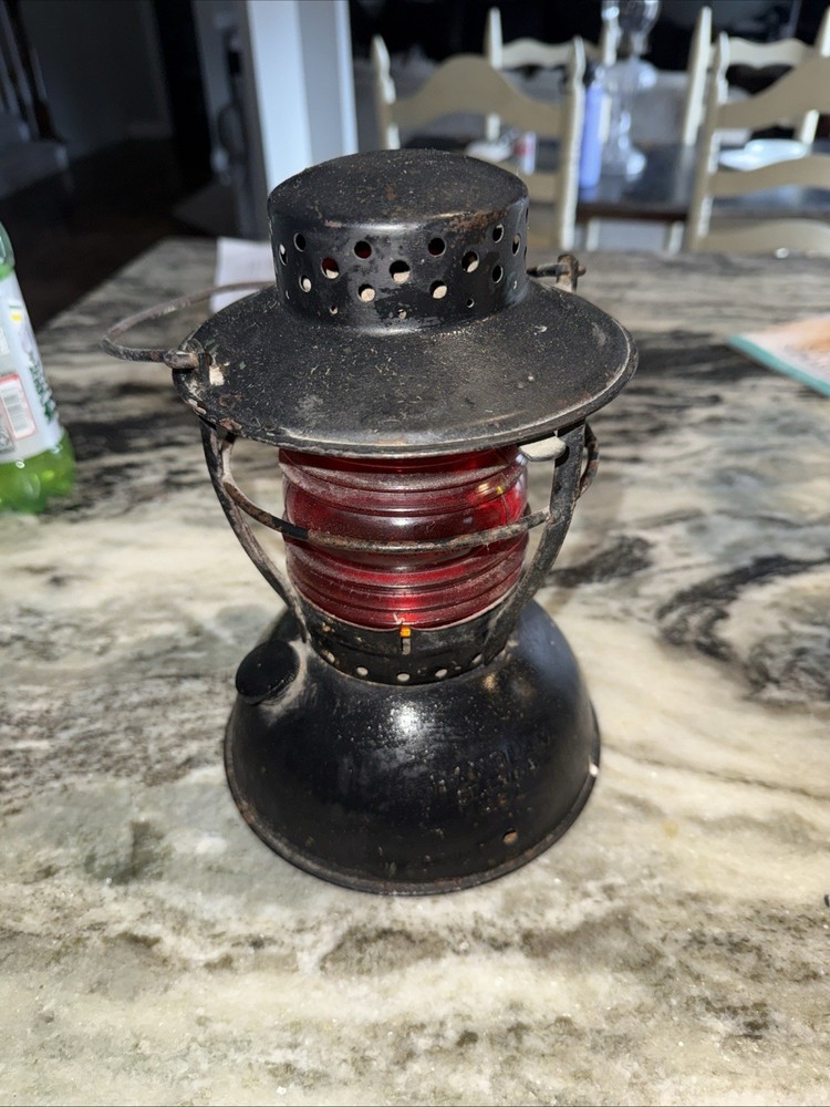 Handlan St. Louis Lantern With Original Globe