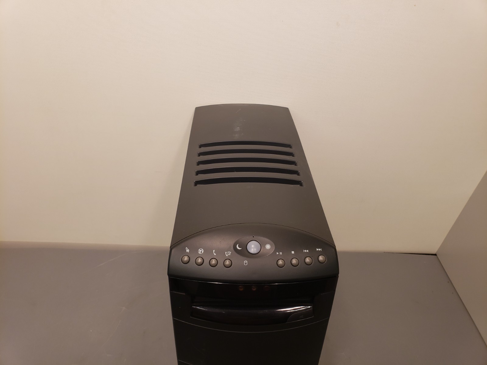 Vintage Compaq Presario 4840 Tower Pentium II 266 MMX 32MB 6.4GB OEM Win95 ISA