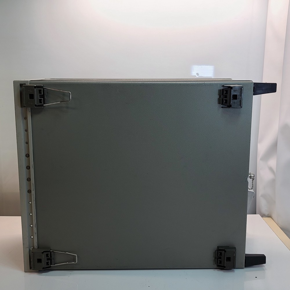HP 16500C Logic Analysis System Mainframe