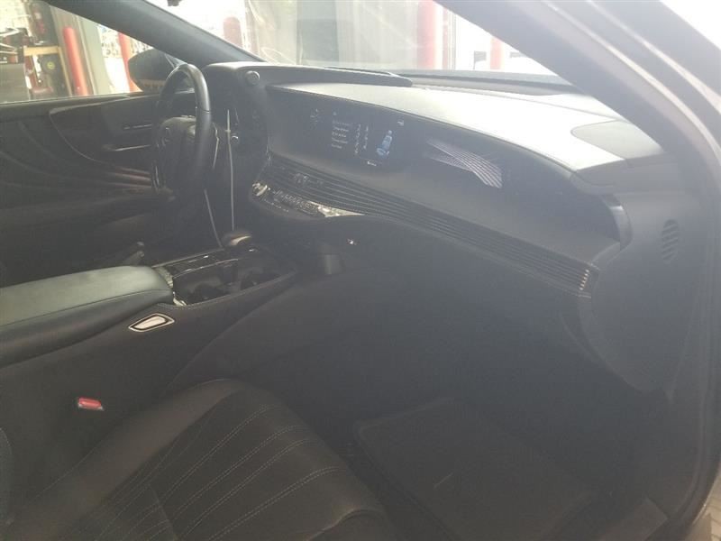 18 LEXUS LS500 NETWORK GATEWAY CONTROL MODULE 8911150110