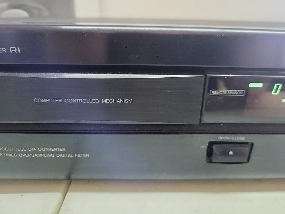 Onkyo DX-710 Single Compact Disc Stereo CD Player *TESTED-WORKS