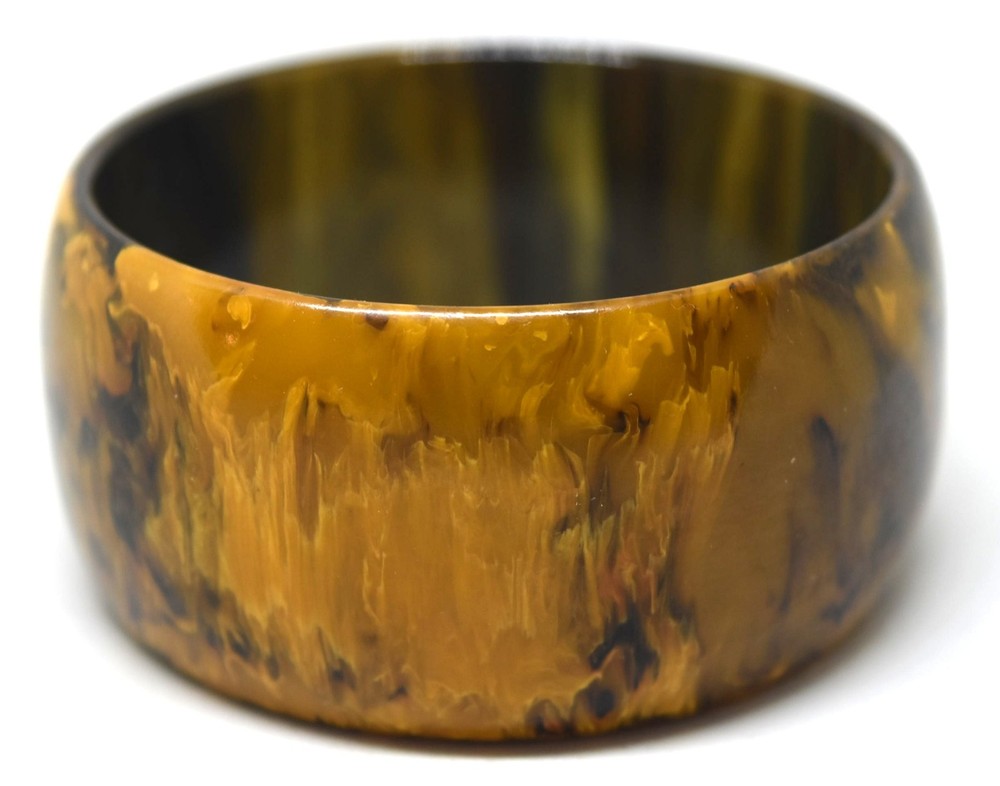 Beautiful Vintage Bakelite Bangle/Bracelet