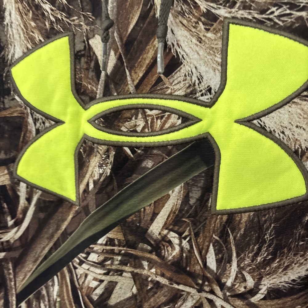Under Armour Camo Pullover Sweatshirt. Size SM/P