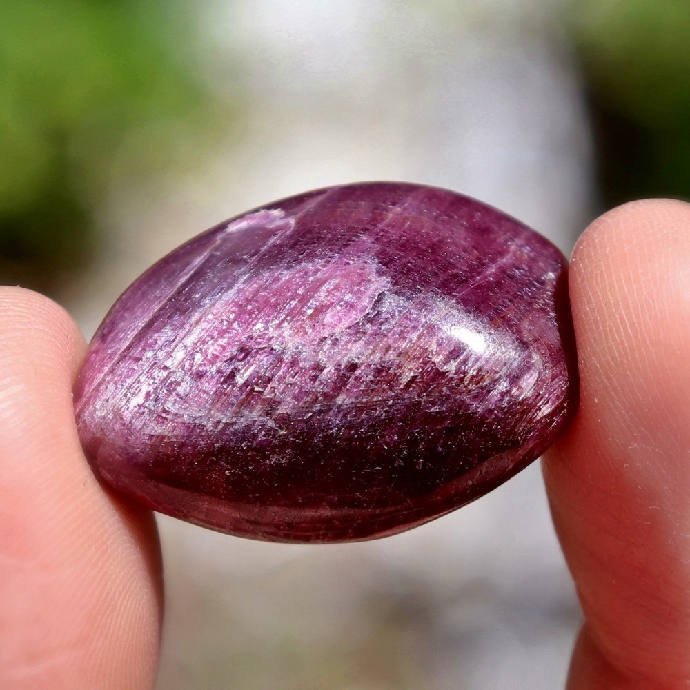 Tumbled Stone: Ruby, Red Corundum from India, Fluorescent (RUB51)