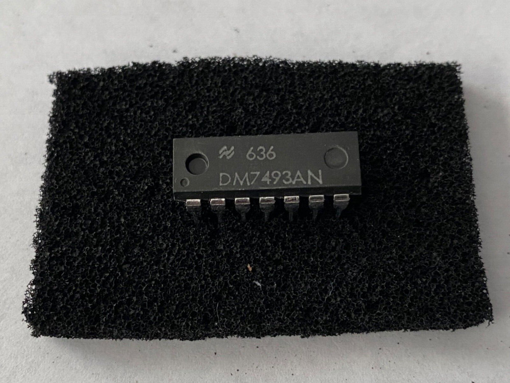 National DM7493AN decade and binary counters Integrated Circuit