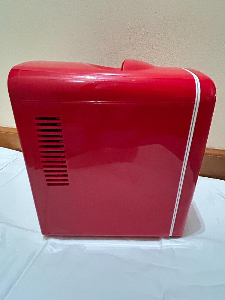 Red Coca-Cola Mini hot cold Refrigerator by Koolatron