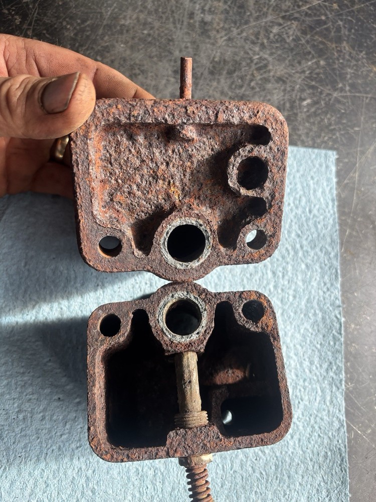 1 1/2 Hp IHC M Engine Gas Carburetor