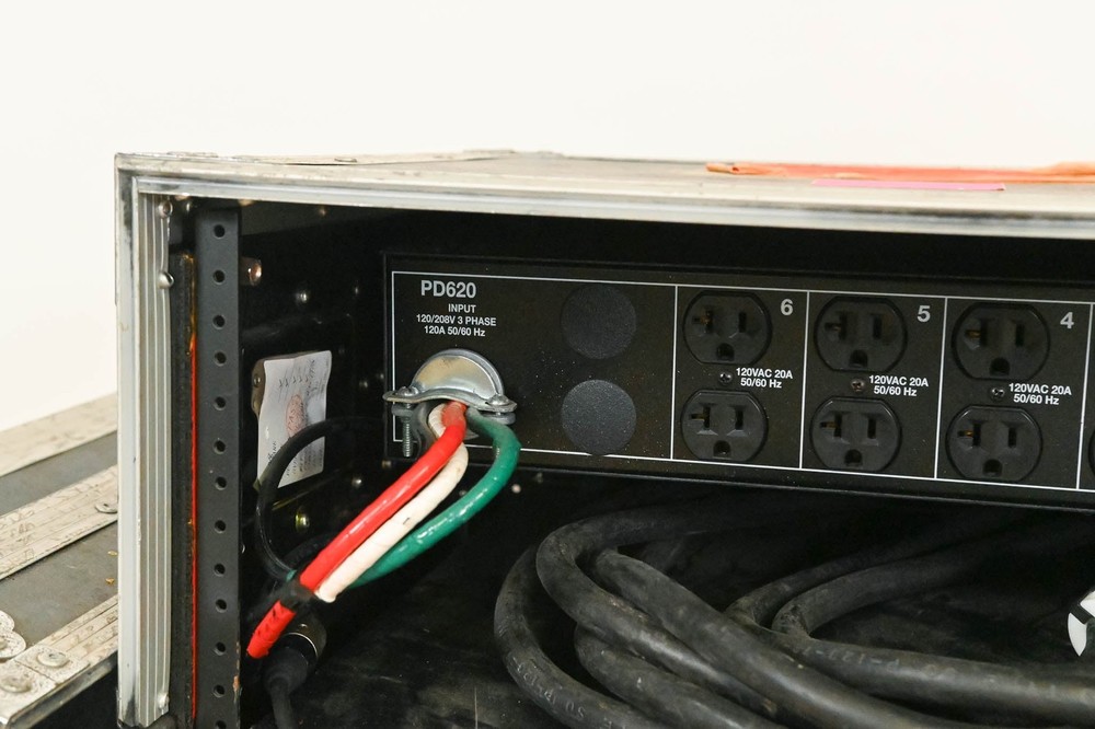 Lightronics 24-Channel Dimmer Rack with Road Case CG01QYD
