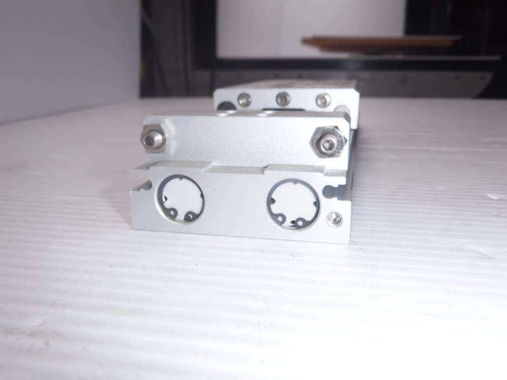 SMC MXW16-75B Linear Slide Table Press. 0.15~0.7MPa