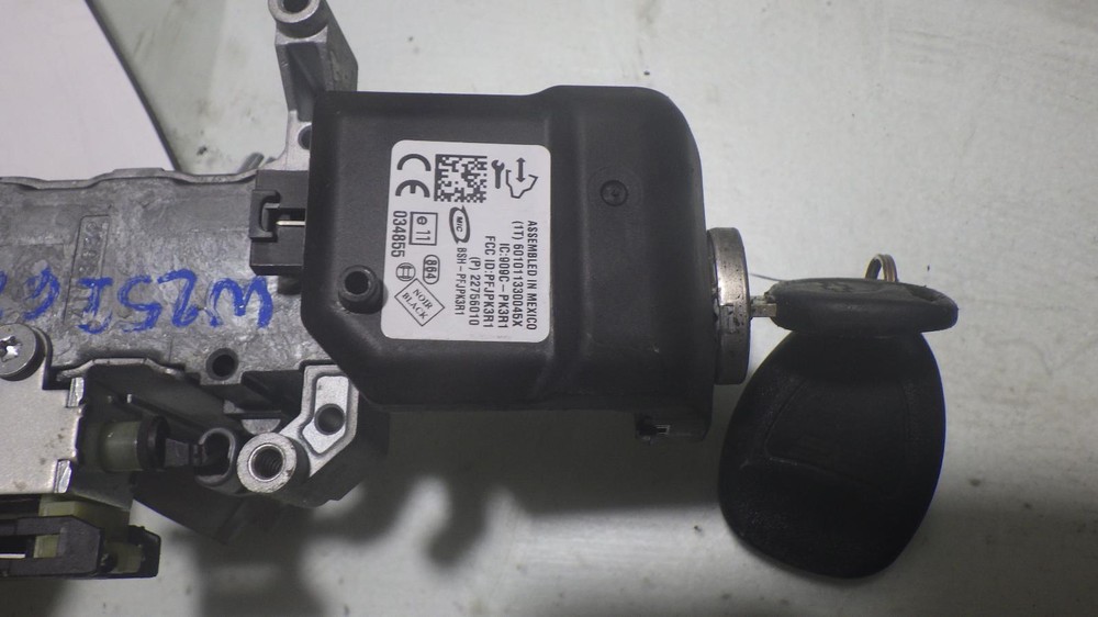 12 CHEVROLET TRAVERSE Ignition W/Key