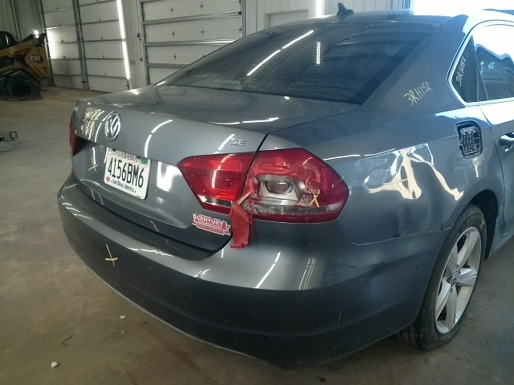 PASSAT 2013 High Mounted Stop Light 104925612