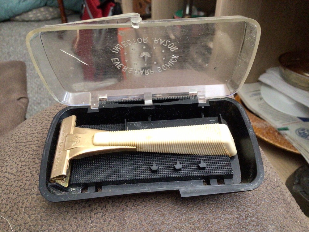 Vintage Eversharp Schick Injector Razor