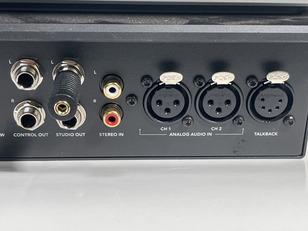 Blackmagic Design ATEM Television Studio HD8