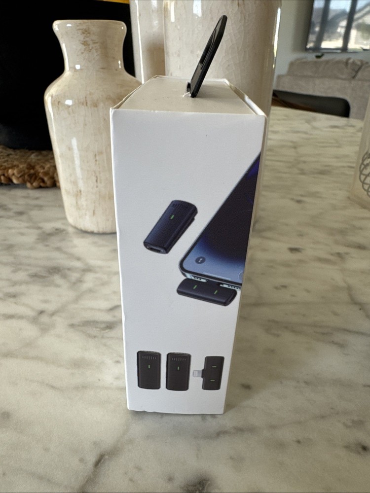 Wireless Lavalier Microphones for iPhone Adaptive Noise Cancellation