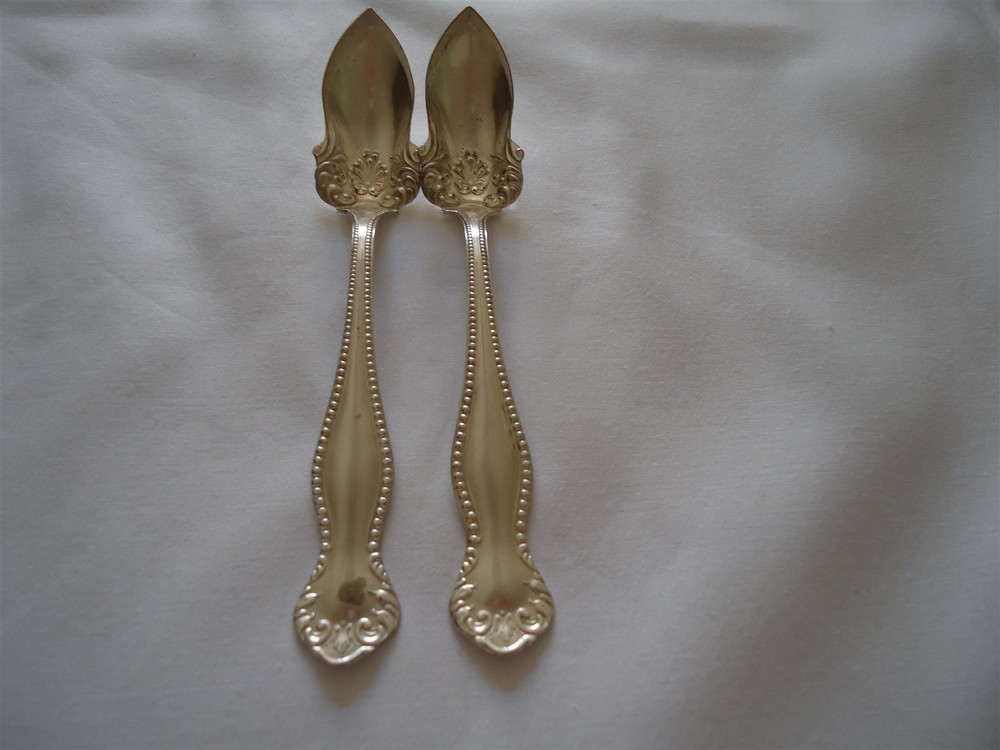 Bernice 1900 Oneida Community 2 Fruit Spoons