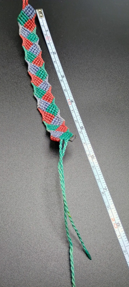 Unisex Macramé Thread Bracelet, Andean Craftsmanship from Cusco