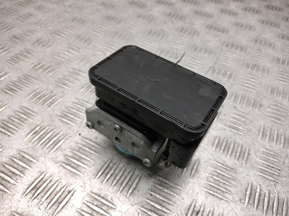 2015 TRIUMPH TIGER 800 800 XRx LOW ABS PUMP