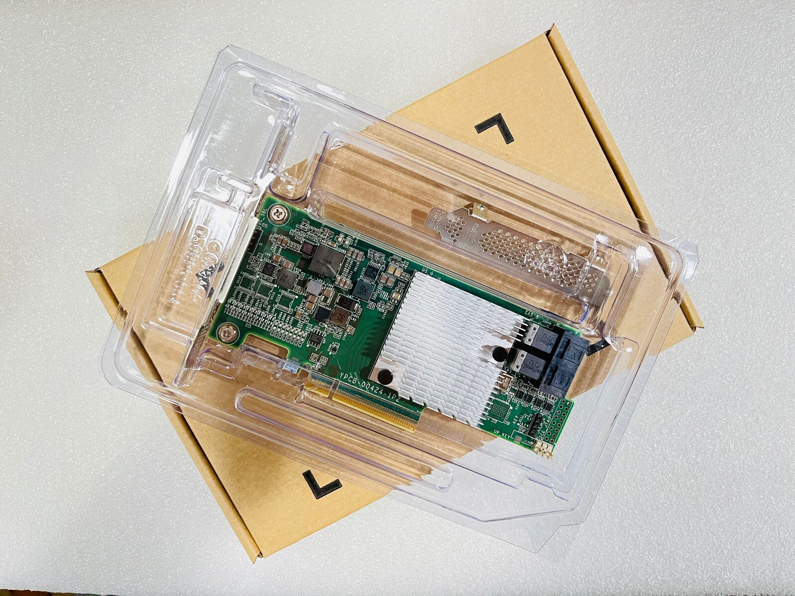 9300-8i LSI SAS3008 8-Port 12Gb PCIe IT mode ZFS FreeNAS unRAID US