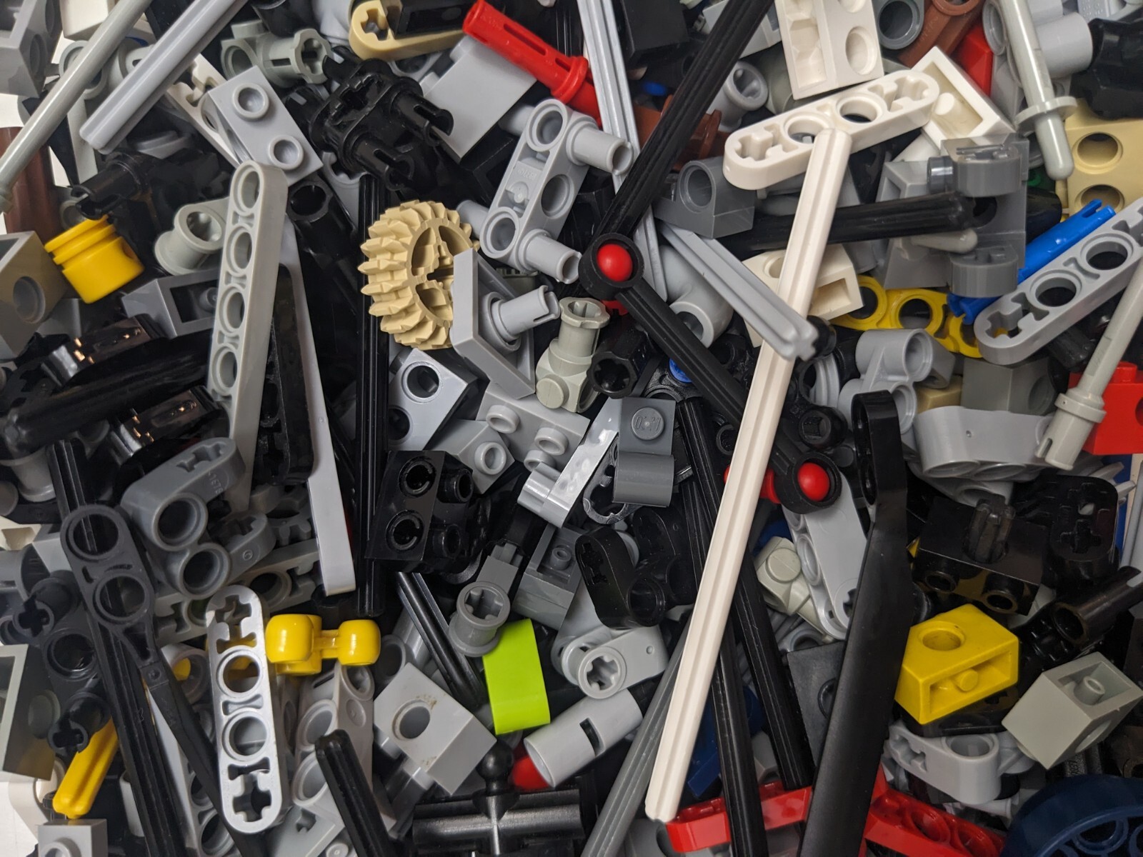 300-Piece LEGO Technic Mix – Pins, Axles, Connectors, Gears for Building & GBC