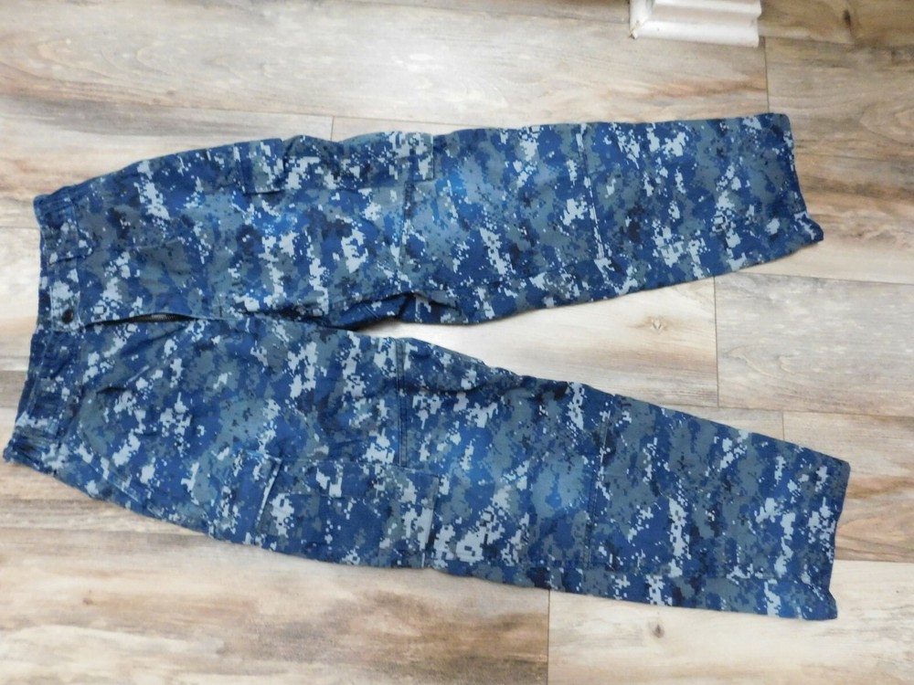 US  NAVY WORKING TROUSER PANTS  SIZE SMALL- REGULAR