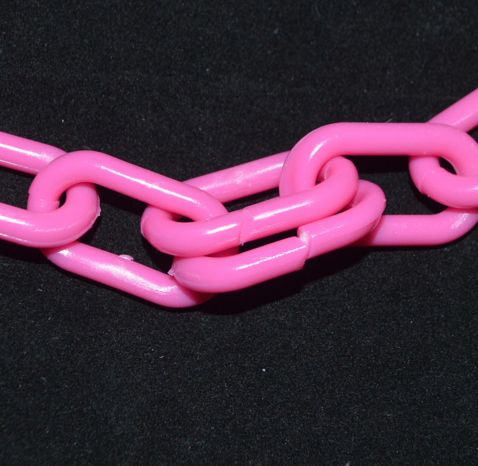 PLASTIC CHAIN GOAT ANIMAL COLLARS 1 1/2" X 3/4" LINKS 28" LONG