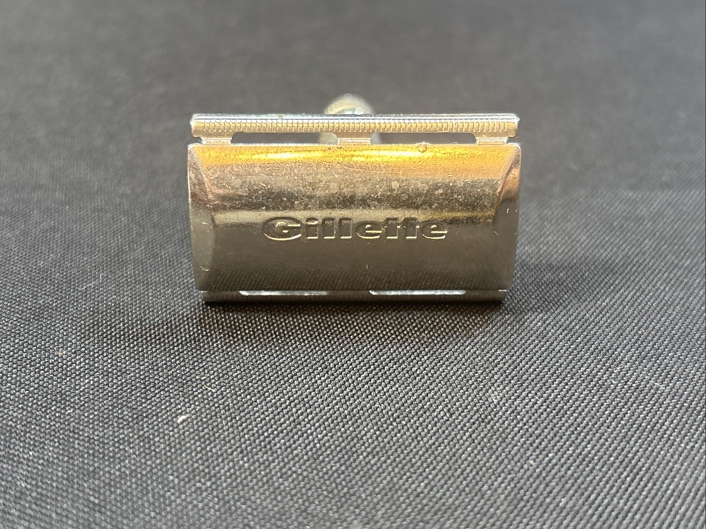 Nice 1966 Gillette Thin Handle Ball End Travel Tech (L-2)