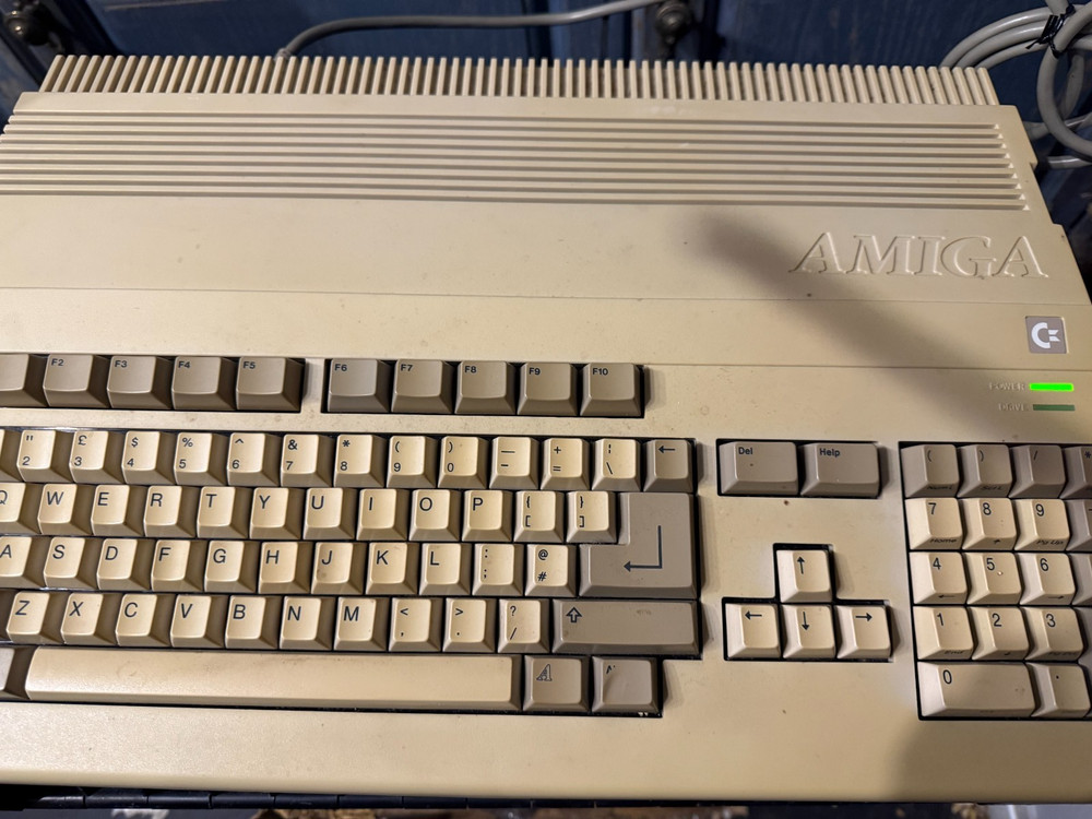COMMODORE AMIGA 500 COMPUTER BOXED