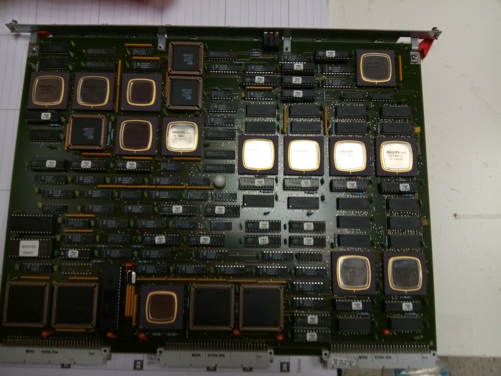 Board, Philips   4522 105 33011