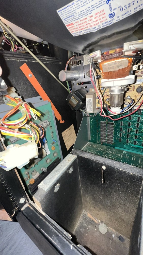 Original SPACE INVADERS Cocktail Table ARCADE MACHINE MIDWAY 1978