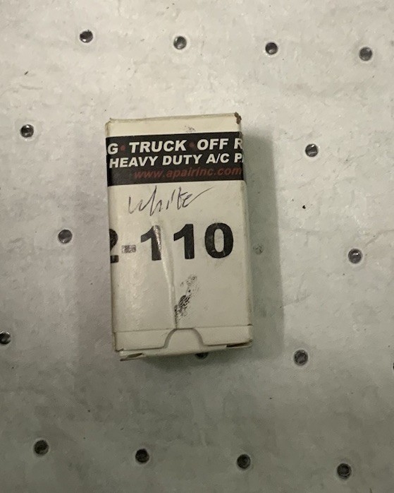 22-110 Ap Air Low Pressure Switch, Peterbilt