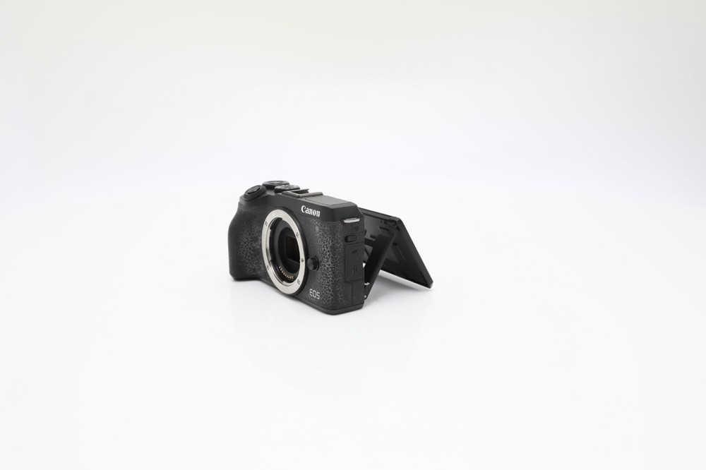 Canon EOS M6 Mark II Mirrorless - Fair Condition; Flash is nonfunctional Shutter