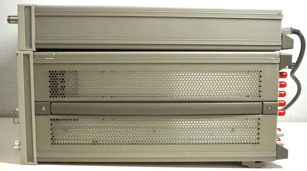 Hewlett Packard - 8753D - Network Analyzer with 87511A S-Parameter Test Set