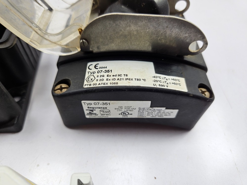 Inmetro Bartec 07-351 07-3511-10S92 2 Position Selector Latching Control Switch