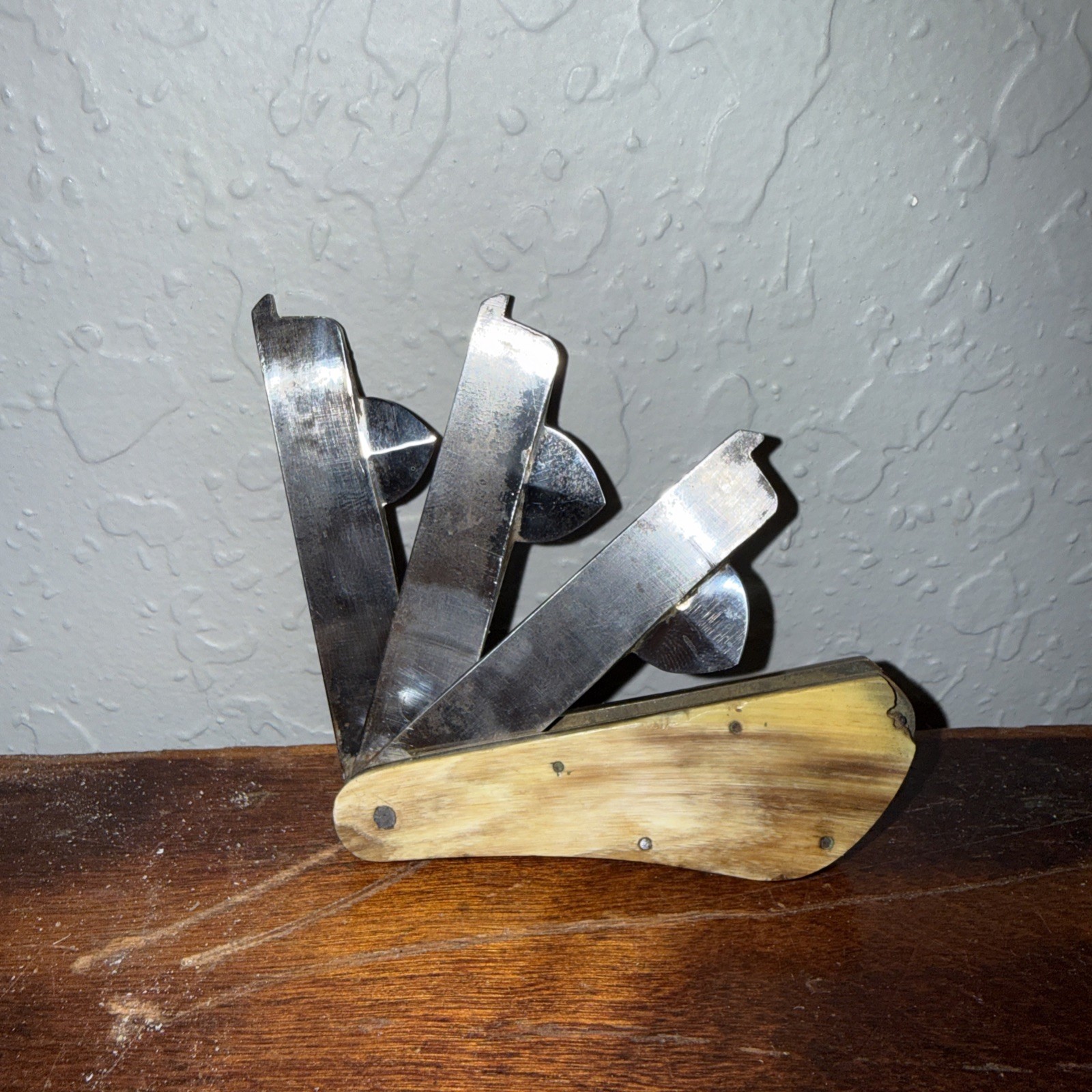 Antique Joseph Rodger's and Son Surgical Blood Letting Tool Fleam Knife