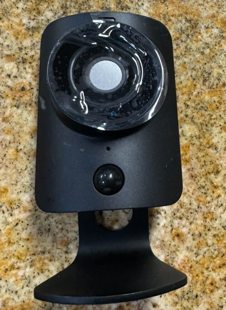 SimpliSafe HD Wired Indoor Security Camera with Built-in Privacy Shutter +AC
