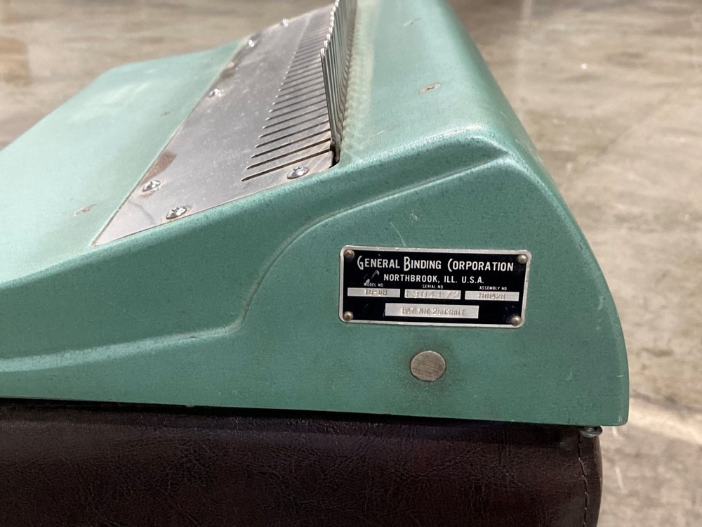 GBC 16-DB Comb-Bind Comb Opener