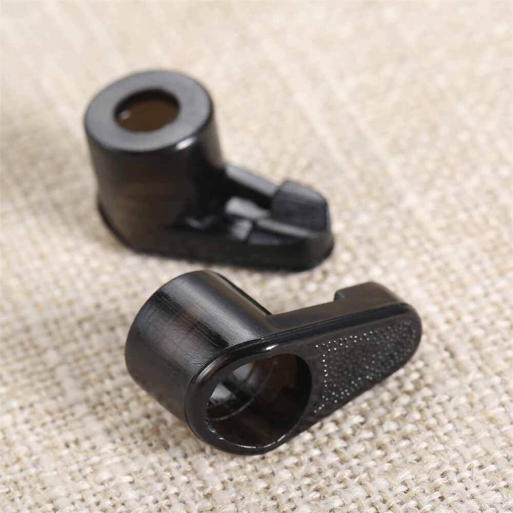 2pcs Shuttle Bed Ears Plastic Left Right Ears for Sewing Machine 653 Replacement