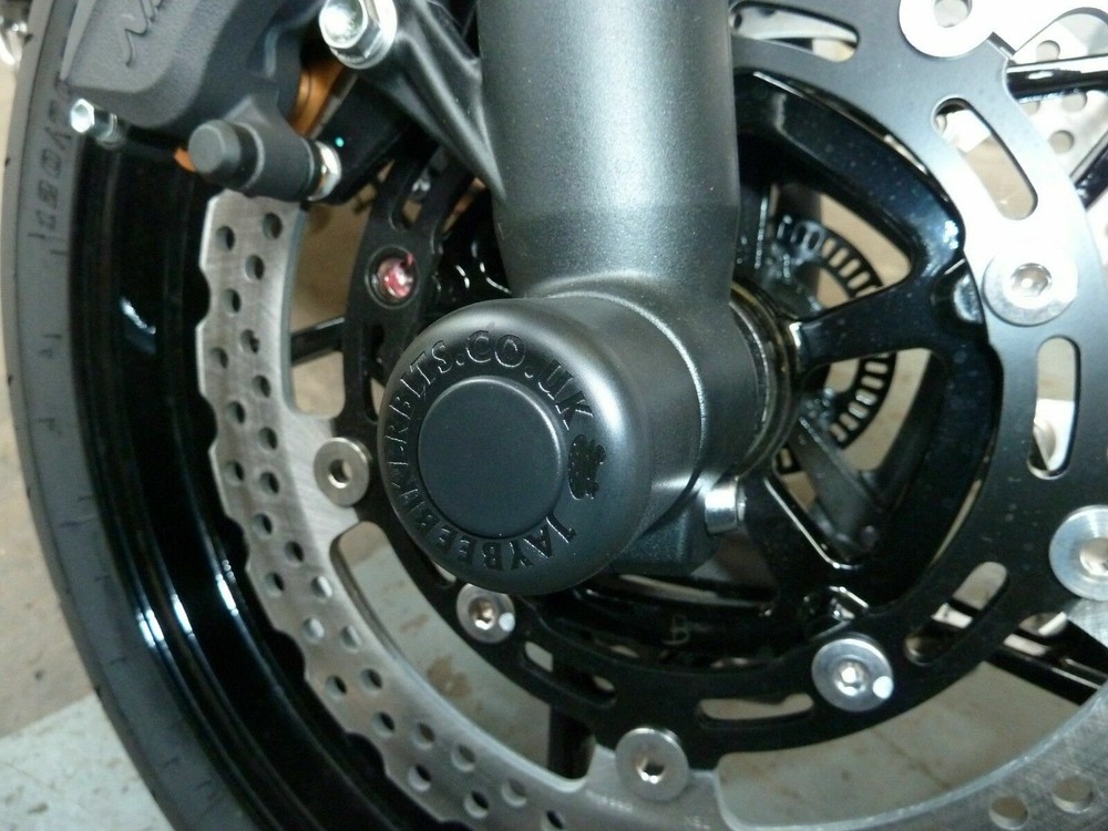 TRIUMPH SPEED TRIPLE 1200 RR FRONT WHEEL CRASH PROTECTION PUCKS KNOBS SLIDERS