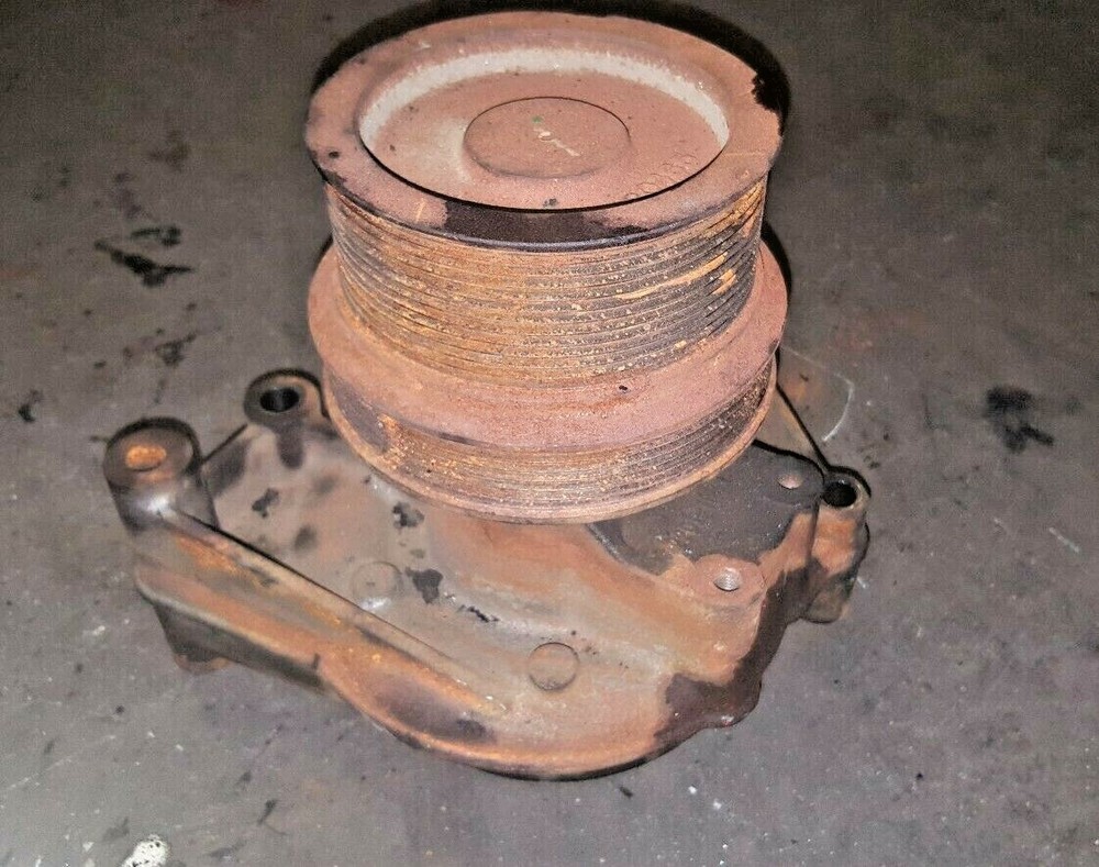 CUMMINS ISX ENGINE WATER PUMP  4920465