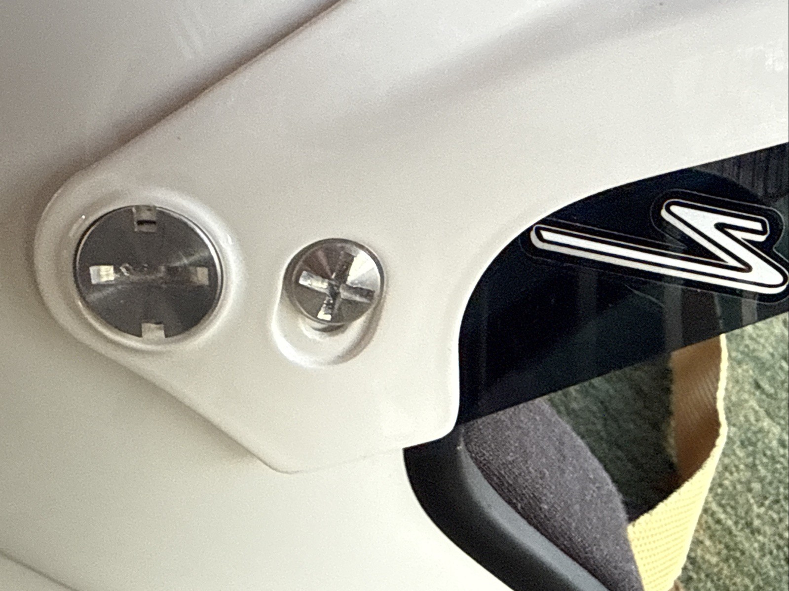 Zamp RZ-16H 3/4 Racing Helmet Snell SA2015 Medium, 58cm White Composite Like New