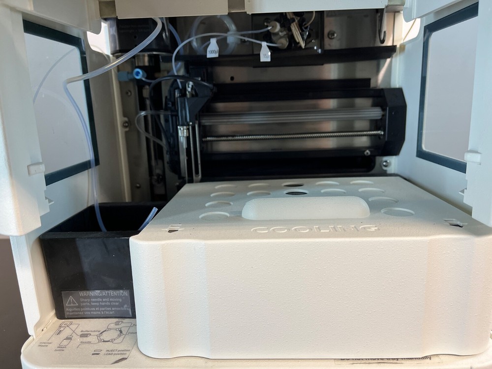 EiCom AS-700 Insight Autosampler, model 840