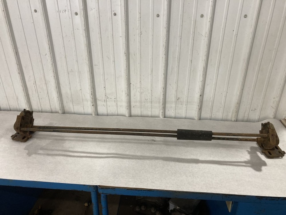 Volvo VNL Hood Hinge - Used