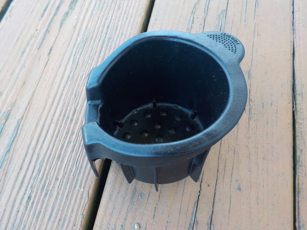 2002-2007 FORD FOCUS CENTER CONSOLE LEFT SIDE CUP HOLDER INSERT OEM PART
