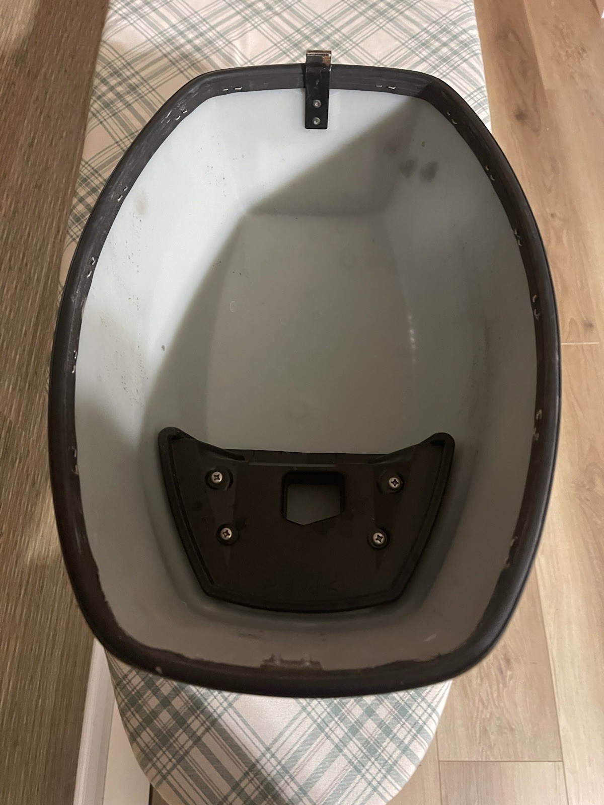 69G-42610-20-4D Yamaha Outboard 4 Stroke 8HP 9.9HP High Thrust Hood Top Cowling