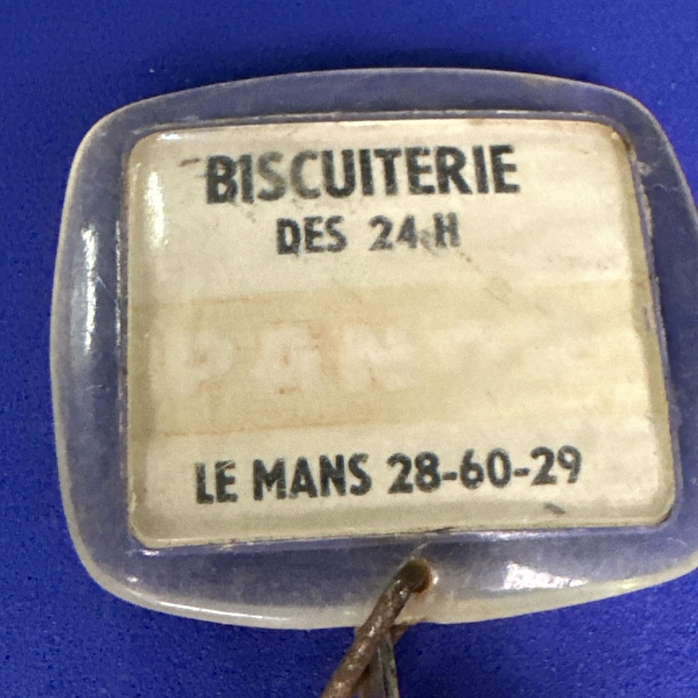 BISCUITERIE LE MANS - VINTAGE KEYCHAIN