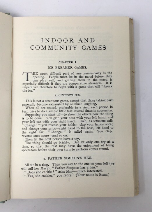 Indoor and Community Games by Sid G. Hedges Publ Methuen 1956