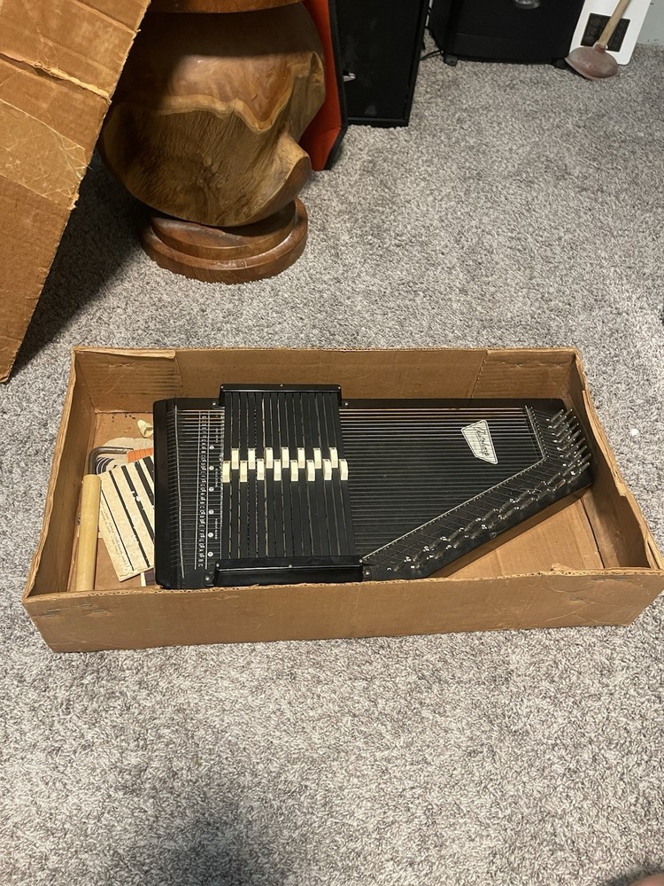 Oscar Schmidt Autoharp 15 Chord